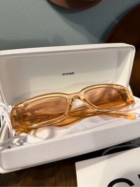 CHIMI Amber Rectangular Sunglasses - Women’s Fashion Sunglasses